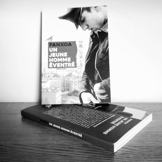 Un jeune homme éventré - Archives de la Zone Mondiale