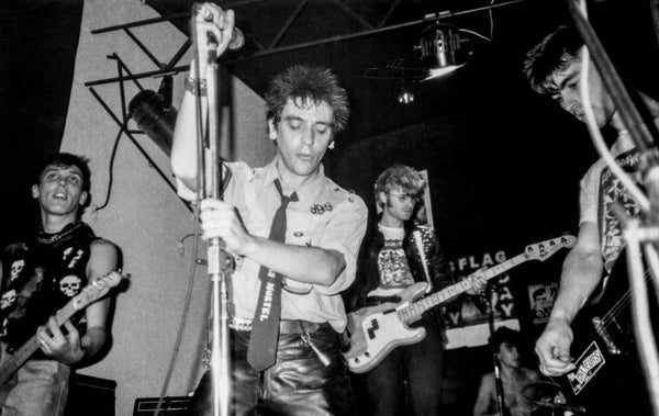 LES CADAVRES, les immortels du no future !