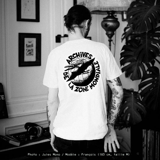 T-shirt Love vinyl Hate Fascism, 100% coton bio & équitable