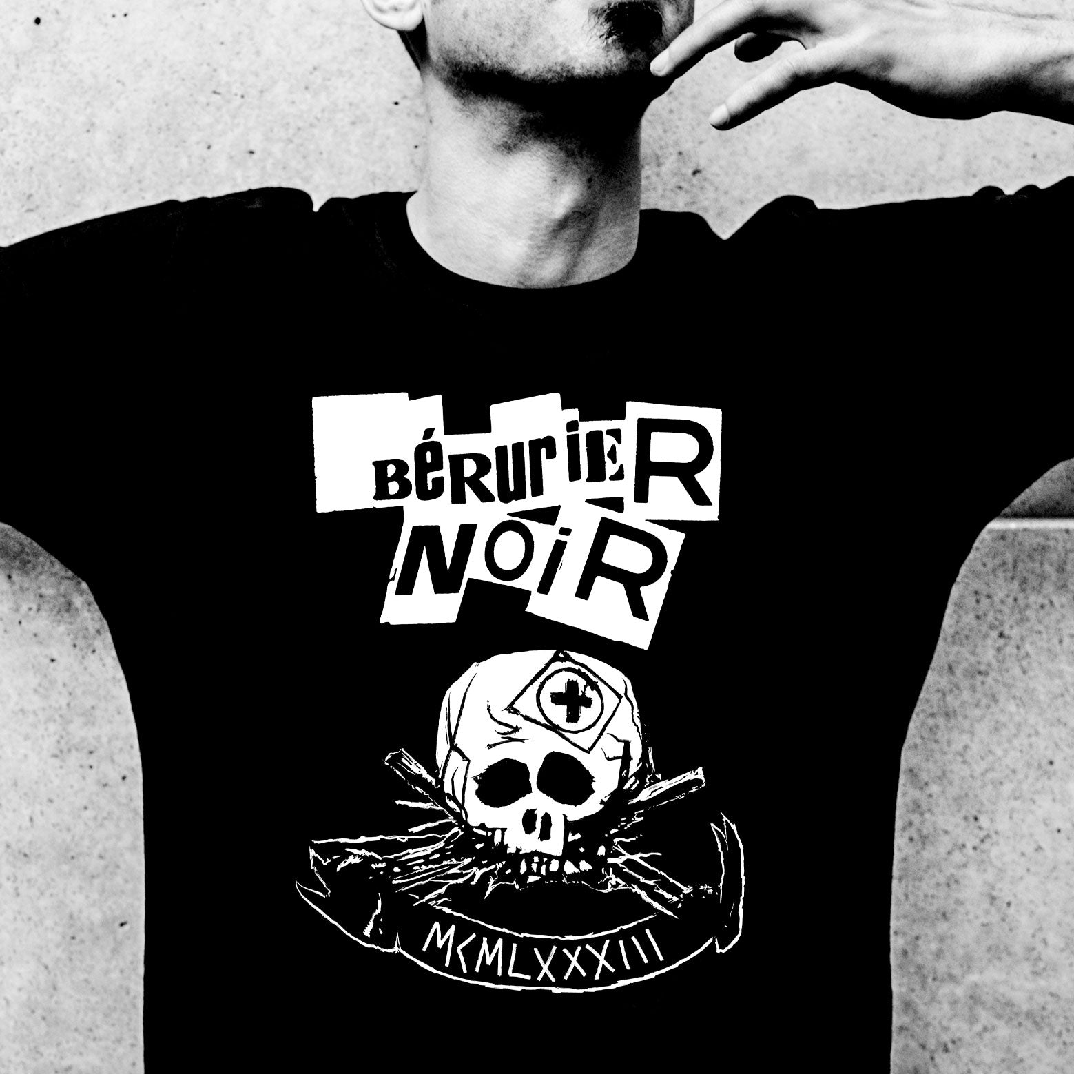 T-SHIRT NOIR ARTISANAT CULTE CRÂNE DE LUNE SAIGNANT ROSE T-SHIRT NOIR ARTISANAT CULTE CRÂNE DE LUNE SAIGNANT ROSE